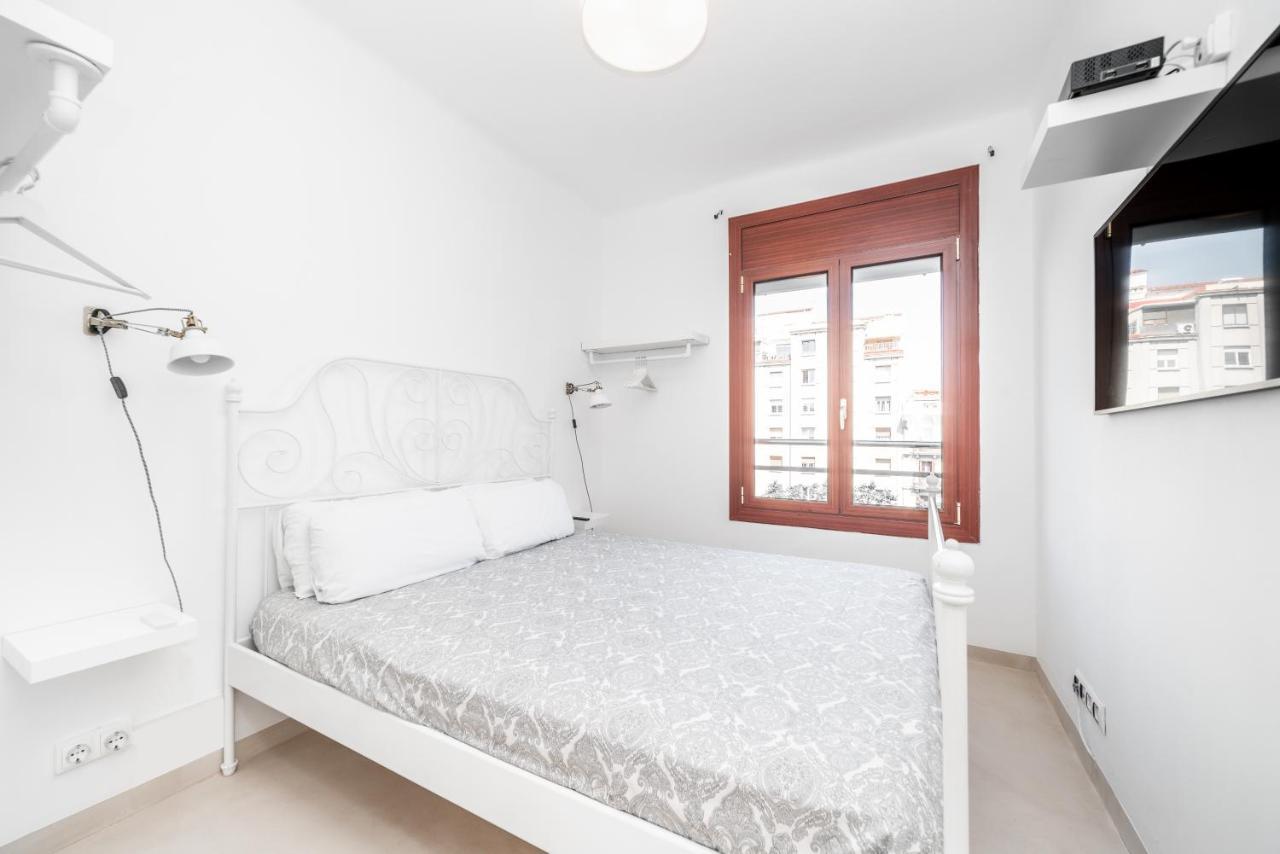 Granvia732 Apartment Barcelona Bagian luar foto